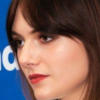 Emilia Jones Nua