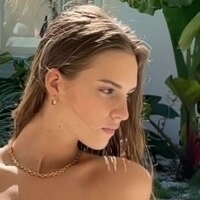 Emily Feld - Fakes Nua