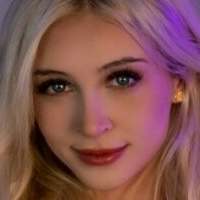 Emma Xlouise Nua