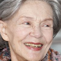 Emmanuelle Riva Nua