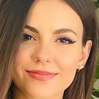 Erica Packer Nua