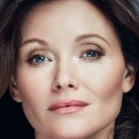 Essie Davis Nua