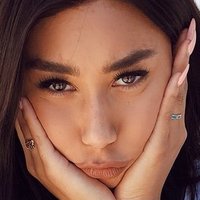 Eva Gutowski Nua