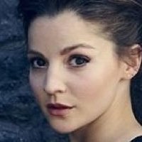 Flora Spencer-Longhurst Nua