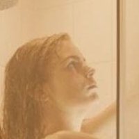 Hannah Hoekstra Nua