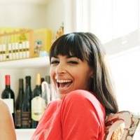 Hannah Simone Nua