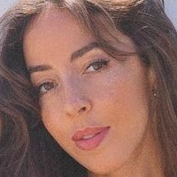 Helena Angelov Nua