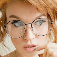 Hollie Bennett Nua