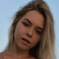 Irina Pimenova Nua