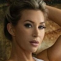 Jaclyn Crowe Nua