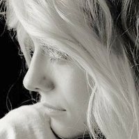 Jezz Von Sperling Nua