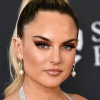 JoJo Levesque Nua