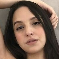 Júlia Aires Nua