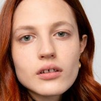 Julia Banas Nua