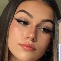 Julia Merekoulias Nua