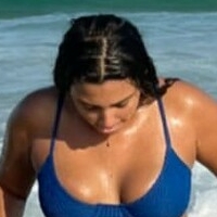 Julie Santos Nua