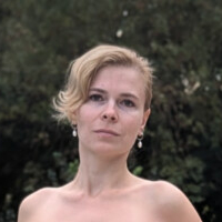KateMonogamish Nua