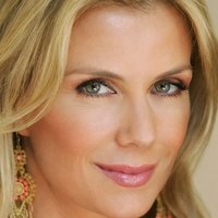Katherine Kelly Lang Nua