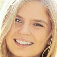 Kelli Hoffman Nua