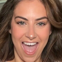 kellymonroeofficial Nua