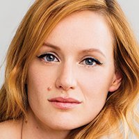 Kerry Bishé Nua