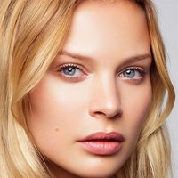 Kriss Evtikhieva Nua