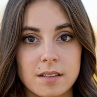 Kristen Vaganos Nua