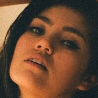Kyra Elton Nua
