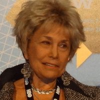 Lainie Miller Nua