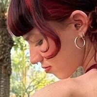 Lara Adkins Nua