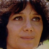 Laura Troschel Nua