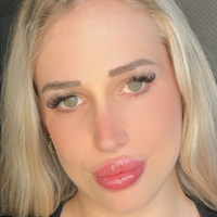 lauravonseethal Nua