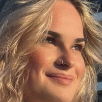 Lauren Hales Nua