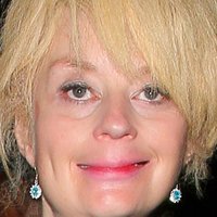 Lauren Harries Nua
