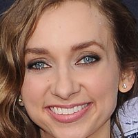 Lauren Lapkus Nua