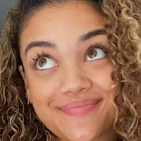 Laurie Hernandez Nua