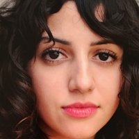 Layla Khoshnoudi Nua