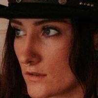 leah-honey Nua