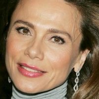 Lena Olin Nua