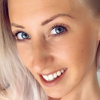 Leonie Pur Nua