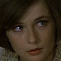 Leonora Fani Nua