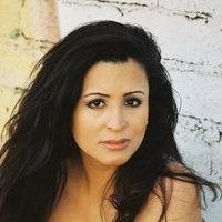 Lesa Torres Nua