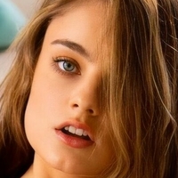 Lexie Fox Nua