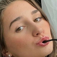 lillyblake Nua