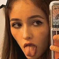 Lily Wichern Nua