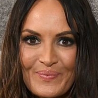 Lisa Barlow Nua