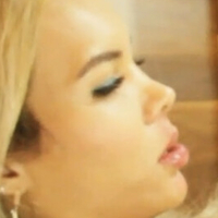 Lizzy Laynez Nua