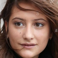 Lola Créton Nua