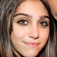Lourdes Leon Nua