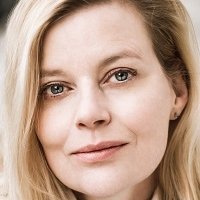 Lucy Akhurst Nua
